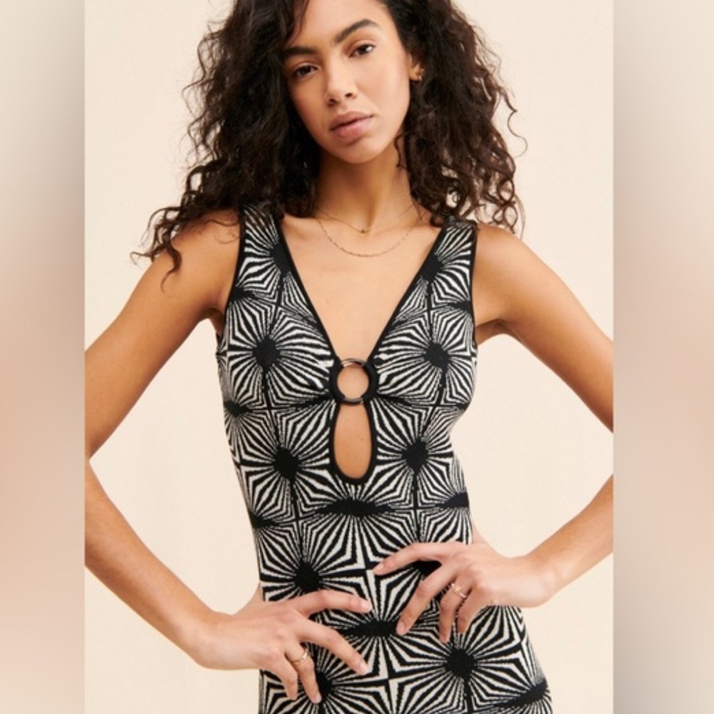 House of Harlow 1960 Black and Cream Geometric Midi Dress